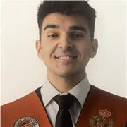 Recién graduado, con experiencia dando clases a niños desde los últimos cursos de primaria, a todos los cursos de la ESO y estaría dispuesto a enseñar a algún alumno de Bachillerato
